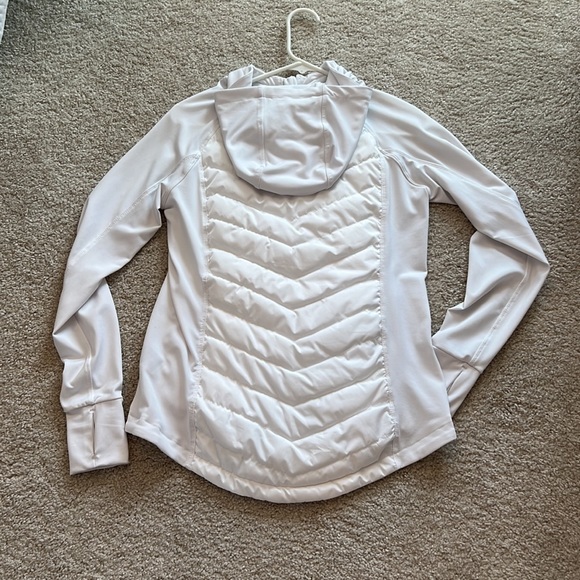GapFit run jacket in white - Picture 3 of 3